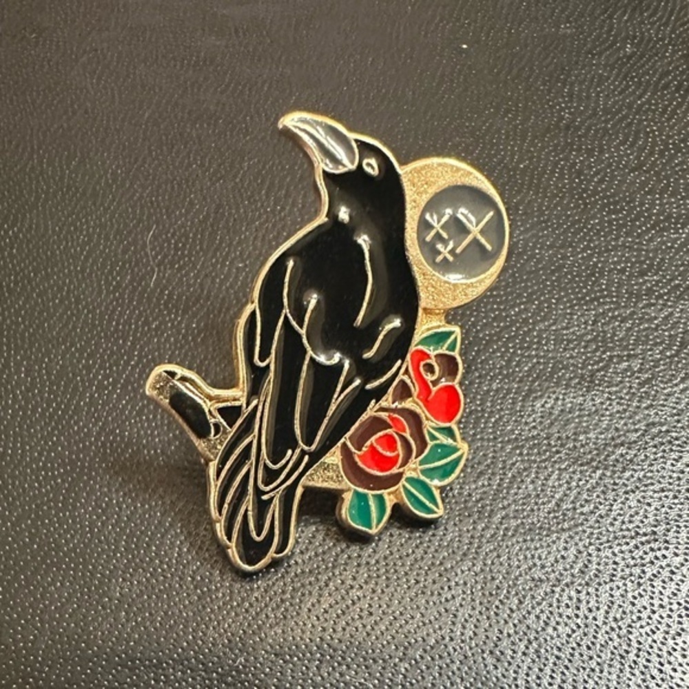 Raven Pin